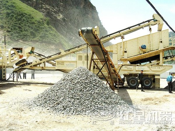 河南南陽時產500噸鵝卵石破碎加工現場 河南南陽時產500噸鵝卵石破碎加工現場