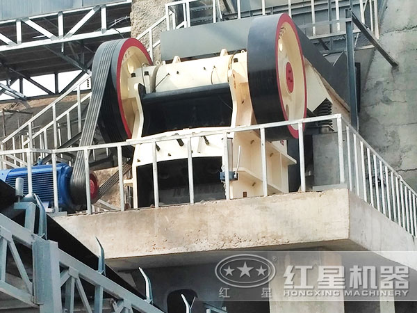 時產100噸-150噸鵝卵石制砂生產線現場1 時產100噸-150噸鵝卵石制砂生產線現場1