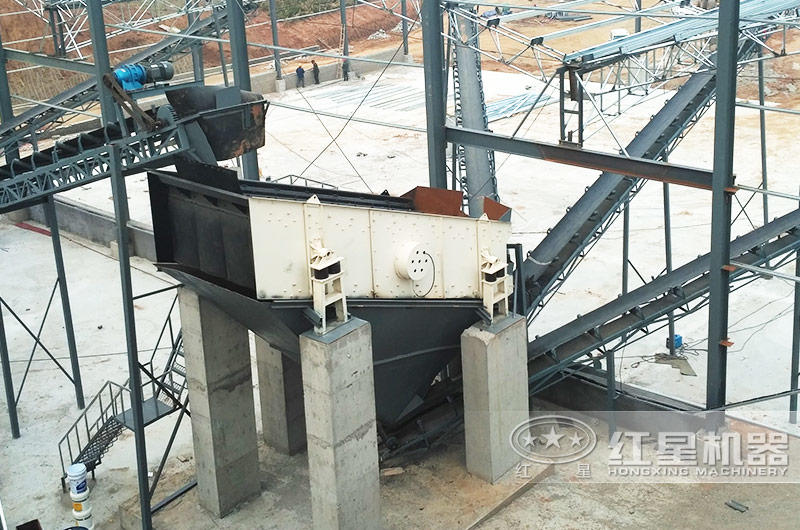 海綠石圓錐破碎機(jī)作業(yè)現(xiàn)場2 海綠石圓錐破碎機(jī)作業(yè)現(xiàn)場2