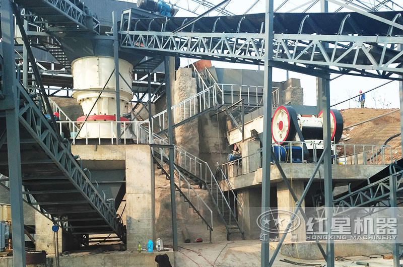 石灰石復合型圓錐破碎機工作現場 石灰石復合型圓錐破碎機工作現場