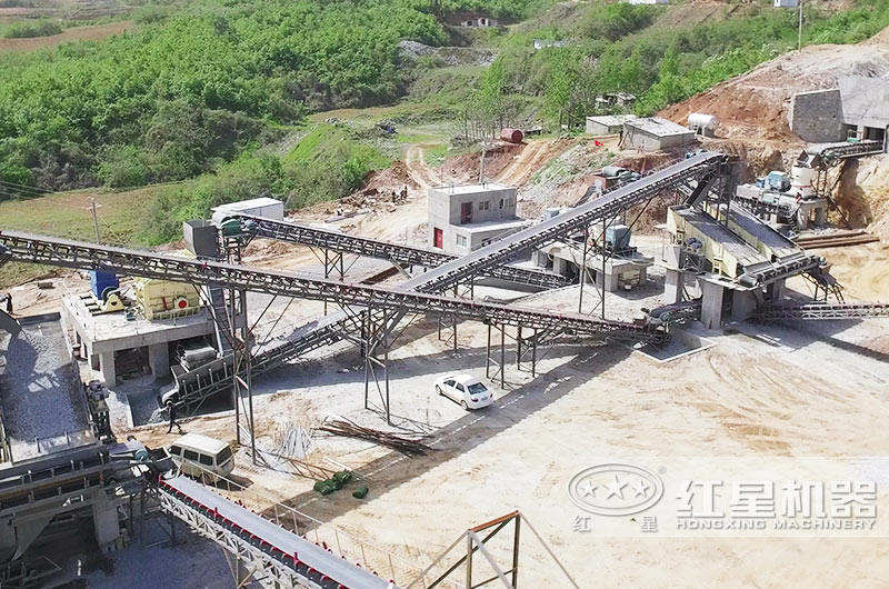 河南洛陽時(shí)產(chǎn)200噸破碎生產(chǎn)線俯瞰圖 河南洛陽時(shí)產(chǎn)200噸破碎生產(chǎn)線俯瞰圖