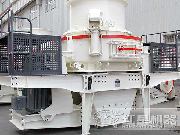 時產(chǎn)300噸的青石打砂機 時產(chǎn)300噸的青石打砂機