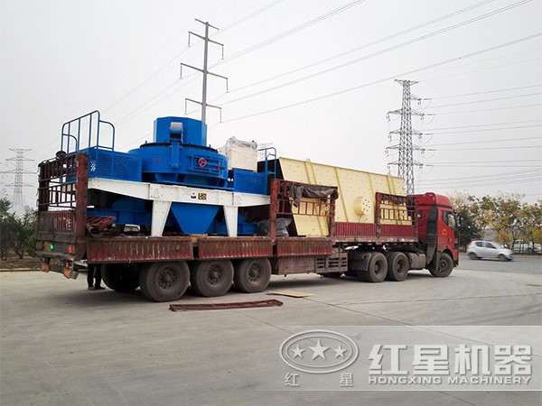 時產(chǎn)300噸的青石打砂機發(fā)貨 時產(chǎn)300噸的青石打砂機發(fā)貨