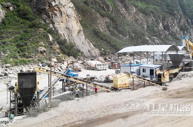時產(chǎn)200噸制沙生產(chǎn)線現(xiàn)場圖片 時產(chǎn)200噸制沙生產(chǎn)線現(xiàn)場圖片