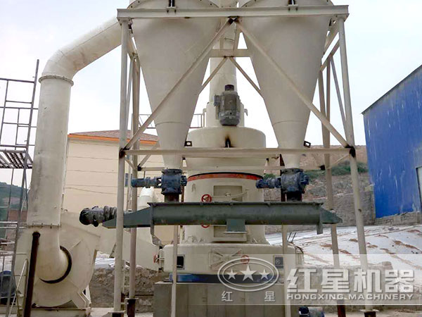 湖南鋯英石雷蒙磨粉機工作現場 湖南鋯英石雷蒙磨粉機工作現場