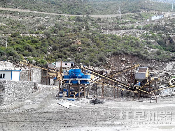江西某石灰?guī)r制砂現(xiàn)場 江西某石灰?guī)r制砂現(xiàn)場