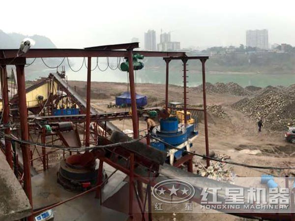 河南鐵礦石沖擊式破碎機工作現場 河南鐵礦石沖擊式破碎機工作現場