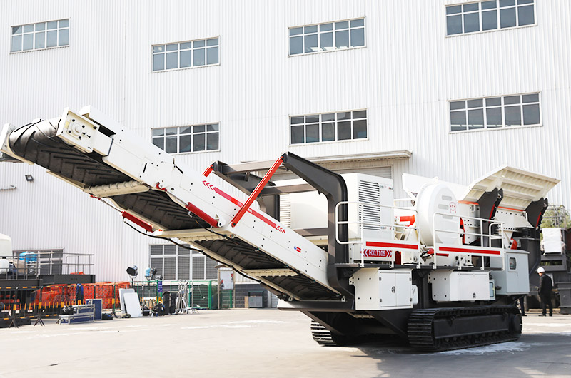 客戶參觀:液壓驅(qū)動履帶式移動破碎站-全剛性船型結(jié)構(gòu),穩(wěn)定效能高 客戶參觀:液壓驅(qū)動履帶式移動破碎站-全剛性船型結(jié)構(gòu),穩(wěn)定效能高