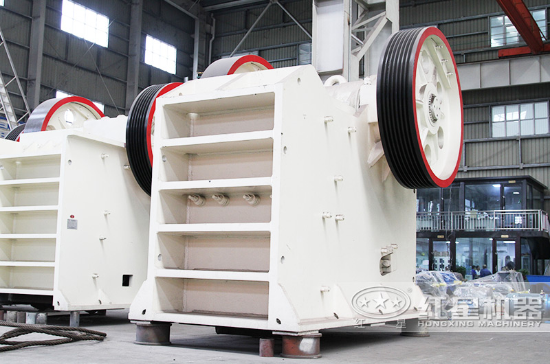顎式破碎機(jī),時(shí)產(chǎn)1-2200t/h 顎式破碎機(jī),時(shí)產(chǎn)1-2200t/h