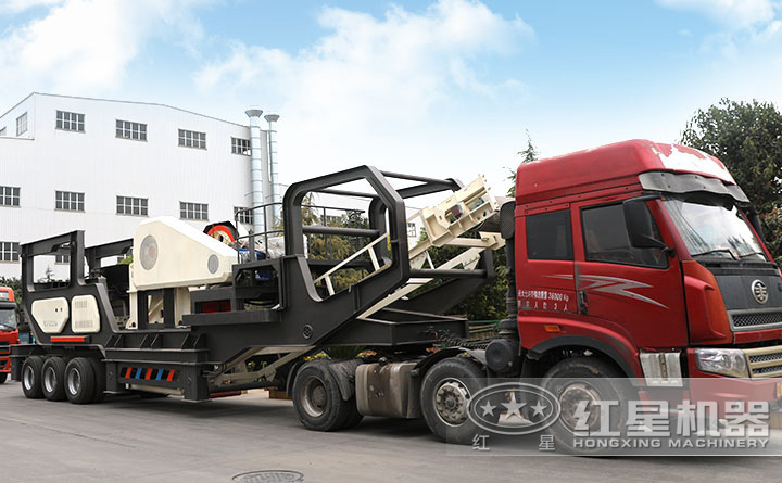 時產(chǎn)400噸移動給料機+顎破一體機火熱發(fā)貨中 時產(chǎn)400噸移動給料機+顎破一體機火熱發(fā)貨中