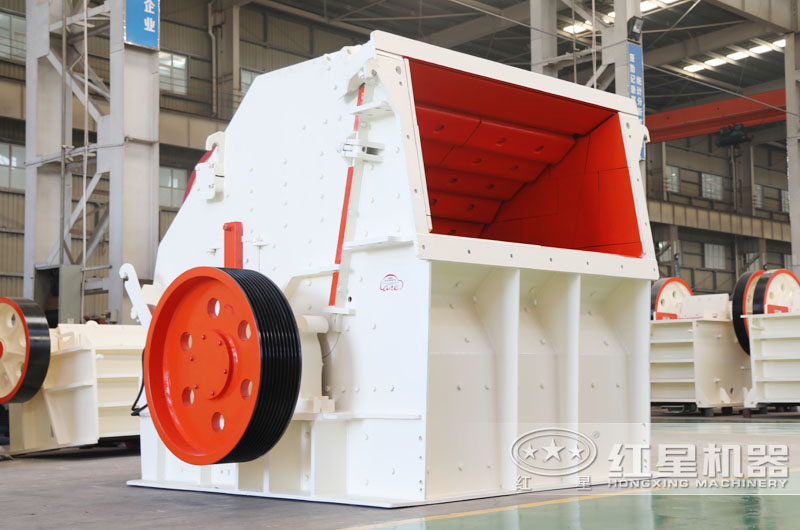 反擊式破碎機(jī),二級破碎出料均勻 反擊式破碎機(jī),二級破碎出料均勻