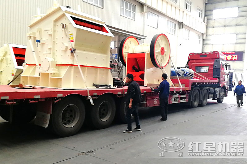每小時(shí)200噸碎石生產(chǎn)線設(shè)備發(fā)貨 每小時(shí)200噸碎石生產(chǎn)線設(shè)備發(fā)貨