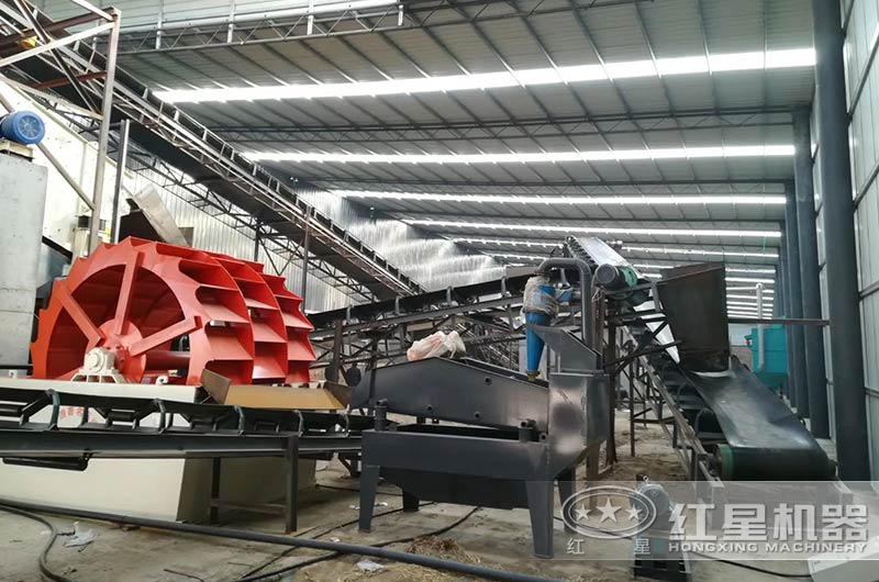 日產(chǎn)1000方洗沙機生產(chǎn)現(xiàn)場圖 日產(chǎn)1000方洗沙機生產(chǎn)現(xiàn)場圖