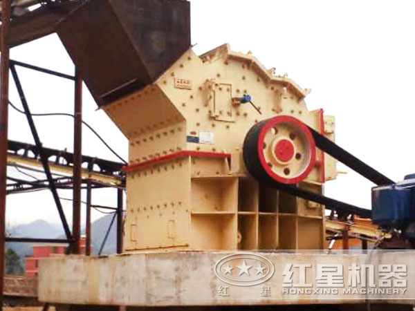 第四代新型制砂機作業現場圖 第四代新型制砂機作業現場圖