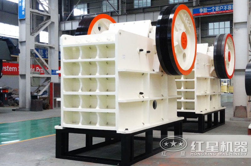 鄂式破碎機時產1-2200t/h，進料125-1200mm