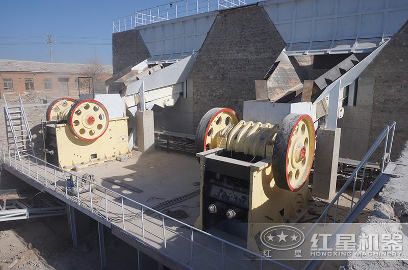 固定式建筑垃圾粉碎機作業現場圖 固定式建筑垃圾粉碎機作業現場圖