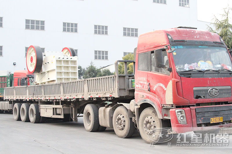 歐版顎式破碎機(jī)設(shè)備發(fā)往浙江 歐版顎式破碎機(jī)設(shè)備發(fā)往浙江