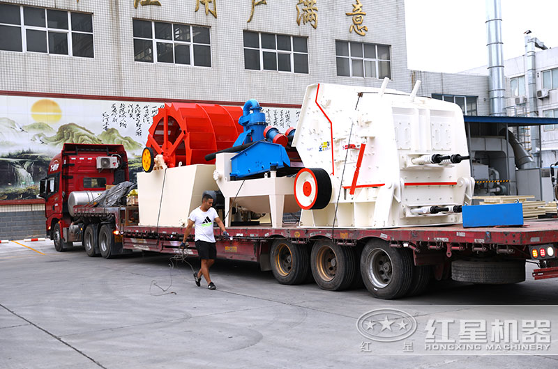 反擊破碎機(jī)設(shè)備裝車發(fā)往浙江 反擊破碎機(jī)設(shè)備裝車發(fā)往浙江