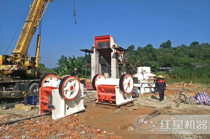 鵝卵石制砂生產(chǎn)線安裝實拍 鵝卵石制砂生產(chǎn)線安裝實拍