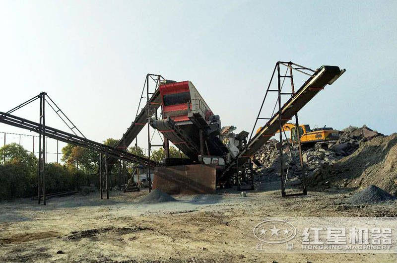 混凝土塊兒破碎機(jī)工作現(xiàn)場(chǎng)圖片 混凝土塊兒破碎機(jī)工作現(xiàn)場(chǎng)圖片