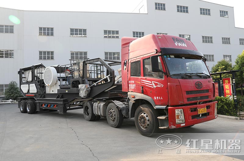 移動(dòng)型混凝土塊兒破碎機(jī)設(shè)備發(fā)貨 移動(dòng)型混凝土塊兒破碎機(jī)設(shè)備發(fā)貨