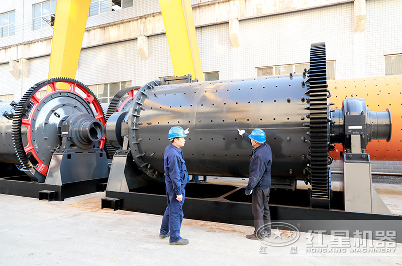 球磨機(jī)設(shè)備實(shí)拍圖 球磨機(jī)設(shè)備實(shí)拍圖