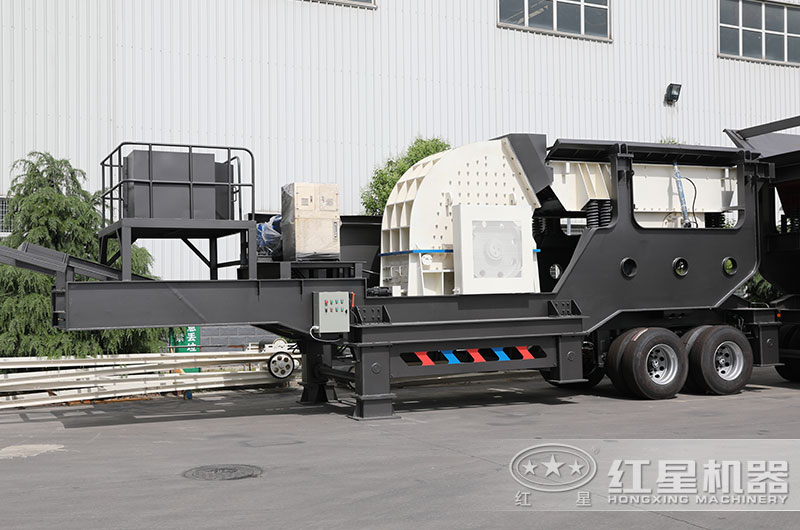 移動(dòng)二合一重錘式破碎機(jī)圖片 移動(dòng)二合一重錘式破碎機(jī)圖片