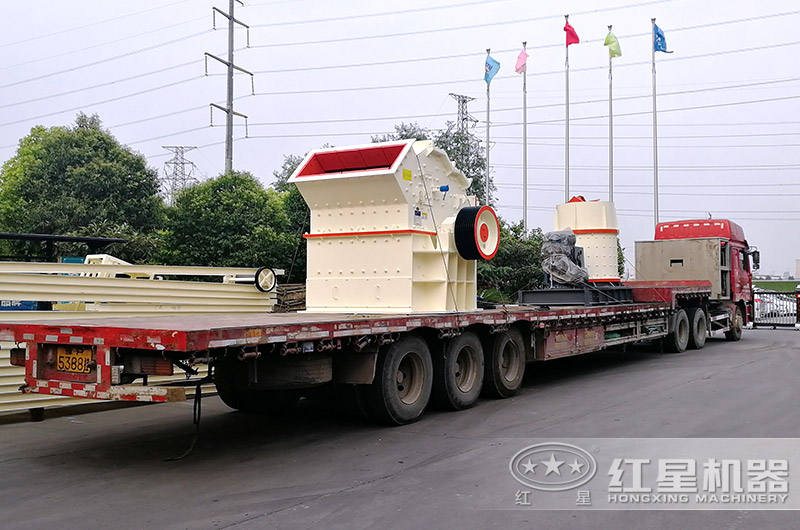 1414箱式破碎機(jī)設(shè)備發(fā)貨現(xiàn)場 1414箱式破碎機(jī)設(shè)備發(fā)貨現(xiàn)場