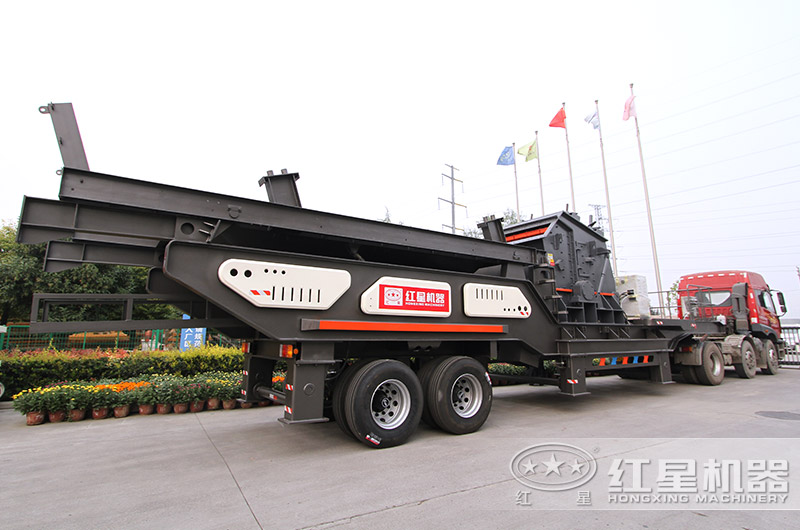 中細碎輪胎移動破碎站直接開往客戶現(xiàn)場 中細碎輪胎移動破碎站直接開往客戶現(xiàn)場