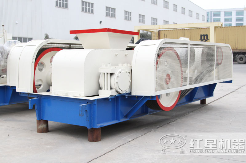 對輥式破碎機(jī)成品圖 對輥式破碎機(jī)成品圖