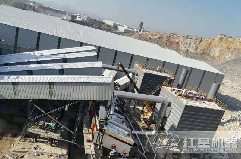 密封式石灰?guī)r破碎生產(chǎn)線現(xiàn)場 密封式石灰?guī)r破碎生產(chǎn)線現(xiàn)場