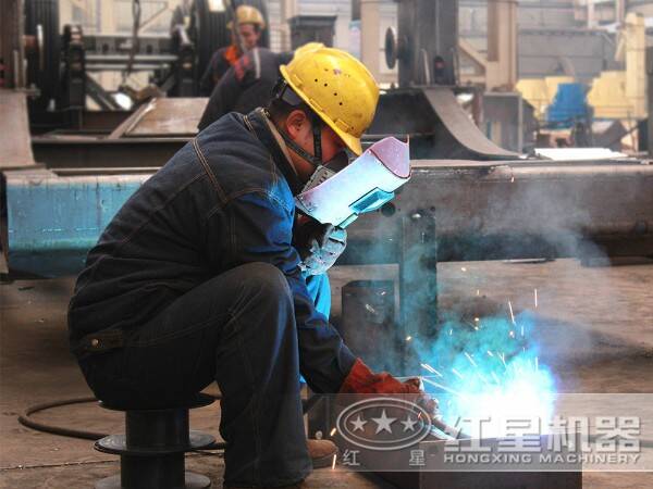 節(jié)能型球磨機(jī)做工更專業(yè) 節(jié)能型球磨機(jī)做工更專業(yè)