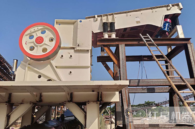 57鄂破機(jī)作業(yè)現(xiàn)場實拍 57鄂破機(jī)作業(yè)現(xiàn)場實拍